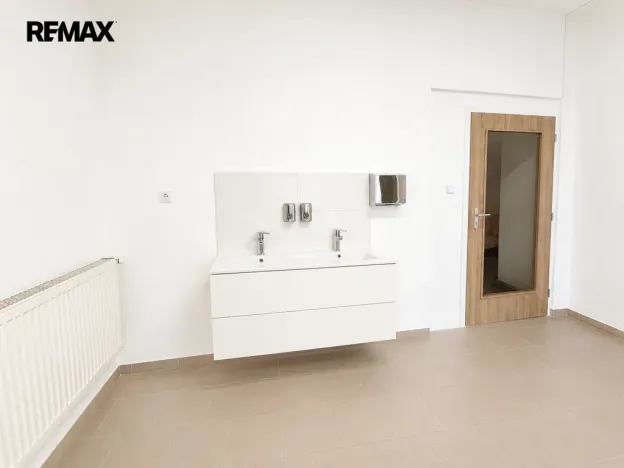 Pronájem ordinace, Kladno, Váňova, 47 m2