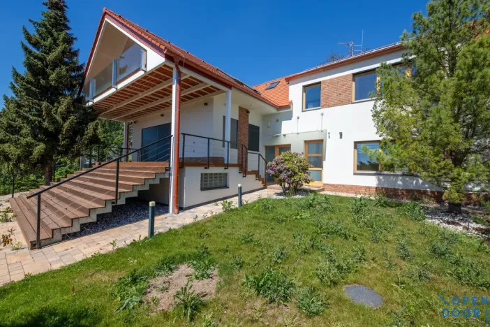Pronájem rodinného domu, Roztoky, Nad vinicemi, 393 m2