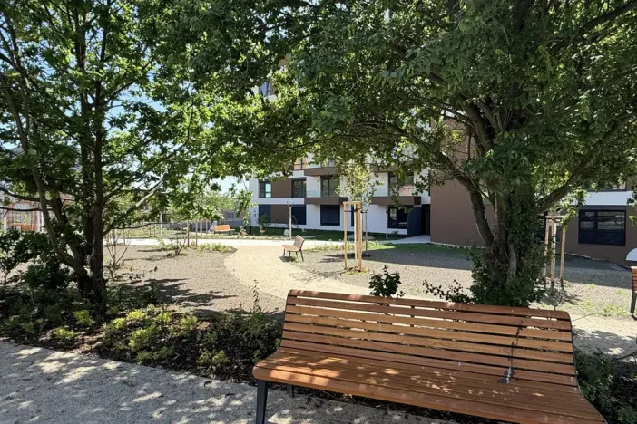 Pronájem bytu 1+kk, Praha - Černý Most, Arnošta Valenty, 38 m2