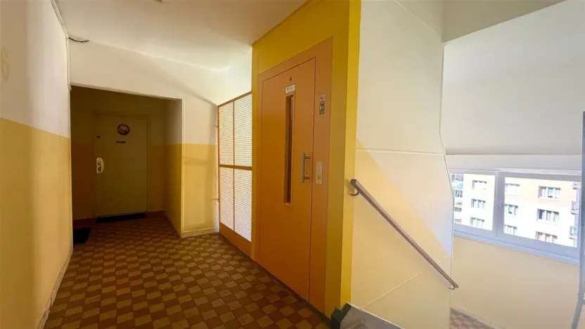 Pronájem bytu 1+1, Cheb, Májová, 38 m2