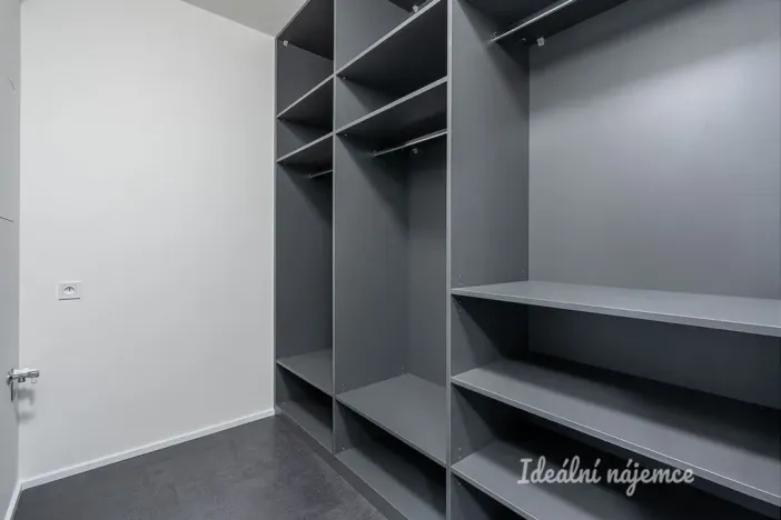 Pronájem bytu 2+kk, Praha, Poděbradská, 53 m2