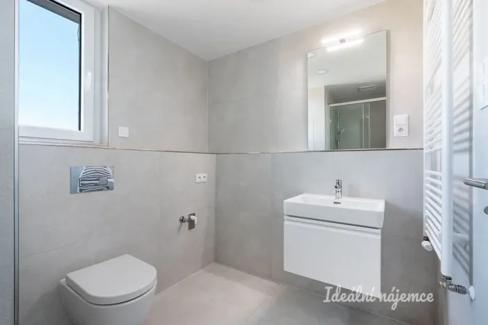 Pronájem bytu 1+kk, Praha - Vysočany, Poděbradská, 32 m2