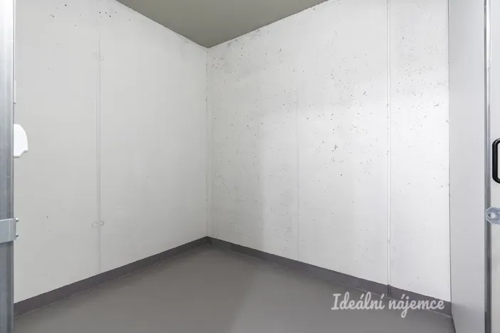 Pronájem bytu 1+kk, Praha - Vysočany, Poděbradská, 33 m2