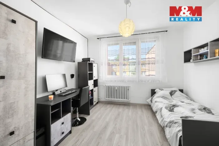 Prodej bytu 4+1, Postoloprty, Jiráskovo náměstí, 77 m2