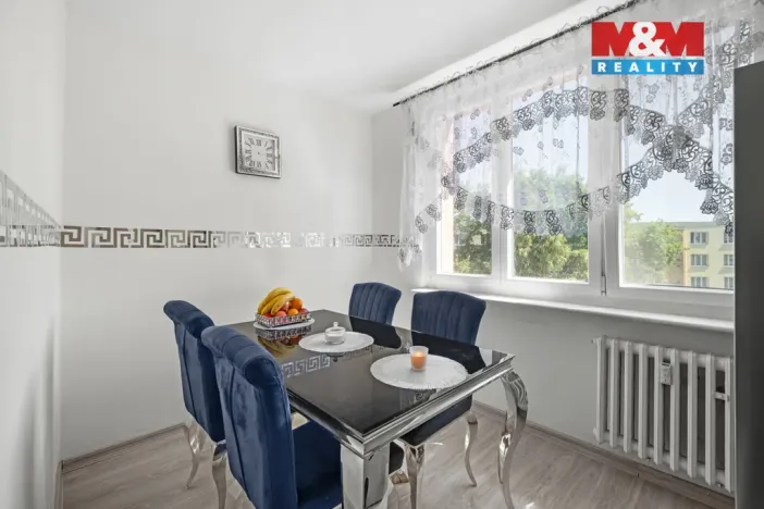 Prodej bytu 4+1, Postoloprty, Jiráskovo náměstí, 77 m2