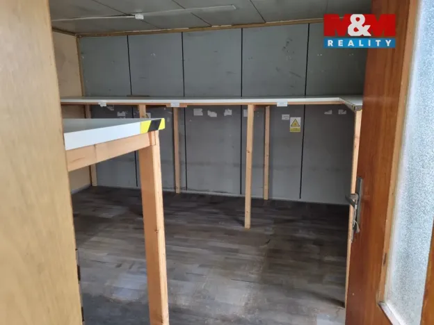 Pronájem obchodního prostoru, Jihlava, Kosovská, 336 m2