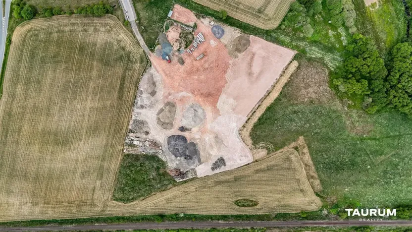 Prodej komerčního pozemku, Poběžovice, 33341 m2