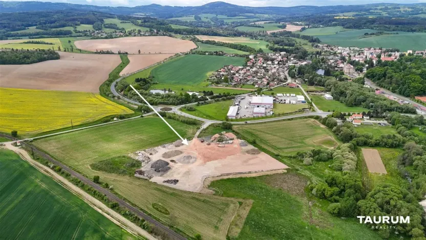 Prodej komerčního pozemku, Poběžovice, 33341 m2