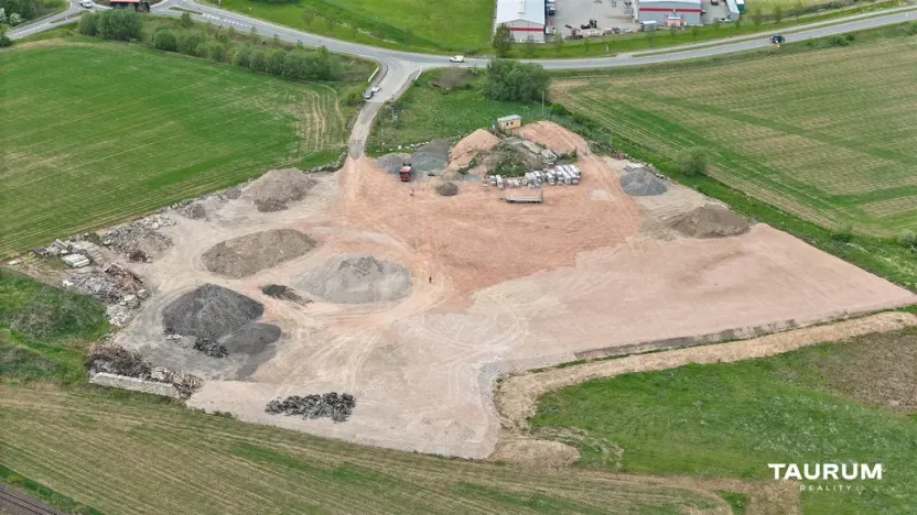 Prodej komerčního pozemku, Poběžovice, 33341 m2