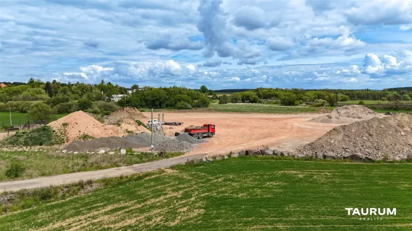 Prodej komerčního pozemku, Poběžovice, 33341 m2