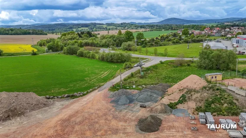 Prodej komerčního pozemku, Poběžovice, 33341 m2