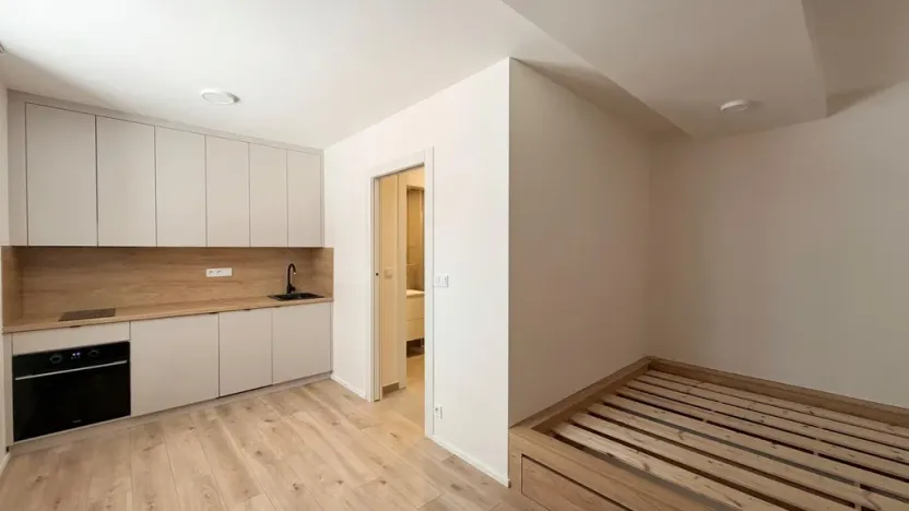 Pronájem bytu 1+kk, Praha - Strašnice, Strančická, 24 m2