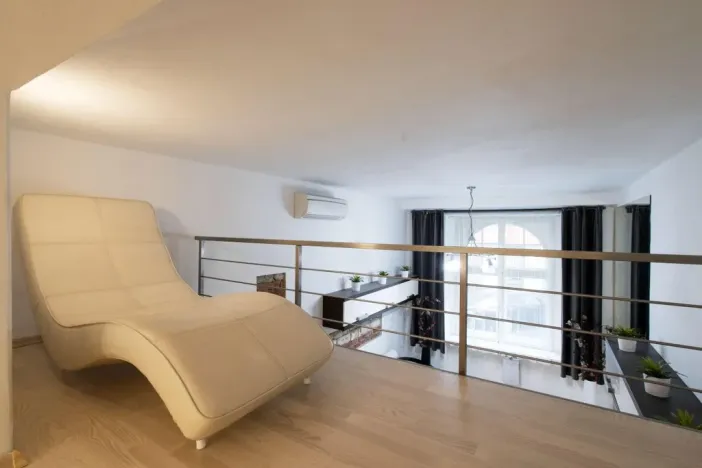 Pronájem bytu 2+kk, Praha - Nové Město, Krakovská, 39 m2