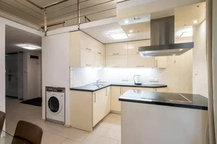 Pronájem bytu 2+kk, Praha - Nové Město, Krakovská, 39 m2