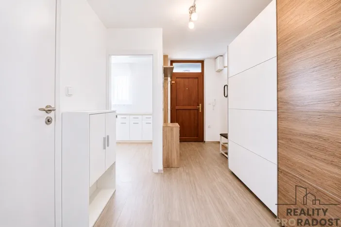 Prodej bytu 2+1, Pardubice - Zelené Předměstí, Palackého třída, 69 m2