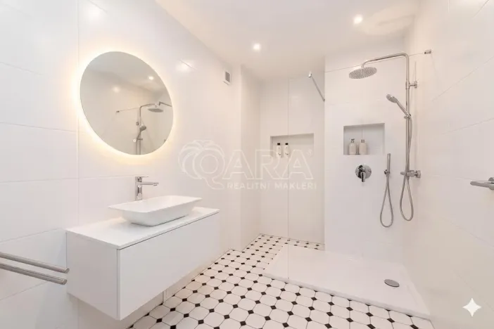 Prodej bytu 4+kk, Praha - Bubeneč, Čs. armády, 128 m2