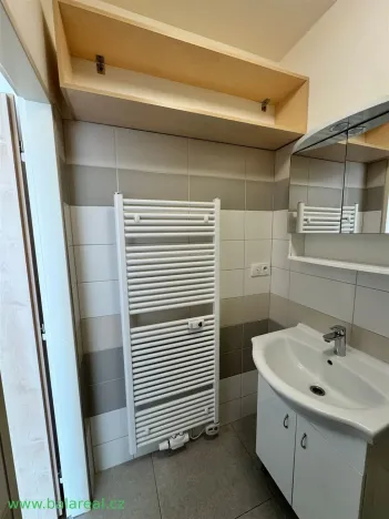 Pronájem bytu 1+kk, Zbýšov, čtvrť Padělky, 30 m2