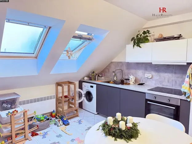 Pronájem bytu 3+kk, Benešov, Táborská, 71 m2