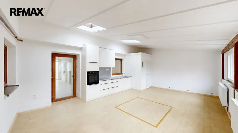 Prodej rodinného domu, Odrovice, 400 m2