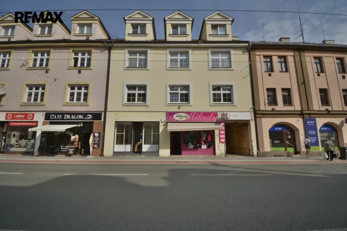 Pronájem obchodního prostoru, Hradec Králové - Pražské Předměstí, S. K. Neumanna, 58 m2