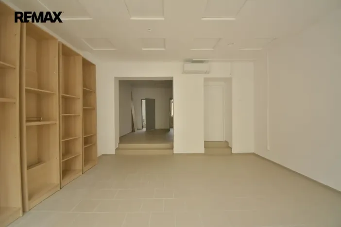 Pronájem obchodního prostoru, Hradec Králové - Pražské Předměstí, S. K. Neumanna, 58 m2