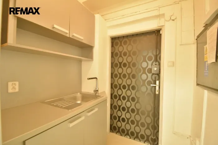 Pronájem obchodního prostoru, Hradec Králové - Pražské Předměstí, S. K. Neumanna, 58 m2