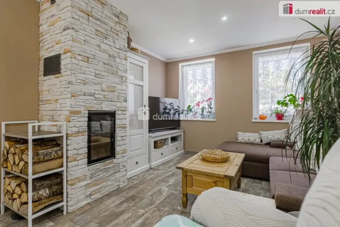 Prodej rodinného domu, Jenišov - Pod Rohem, Zalomená, 135 m2