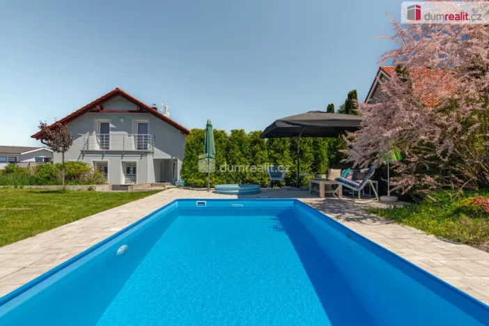 Prodej rodinného domu, Jenišov - Pod Rohem, Zalomená, 135 m2