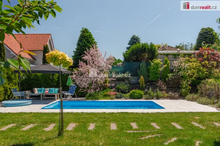 Prodej rodinného domu, Jenišov - Pod Rohem, Zalomená, 135 m2