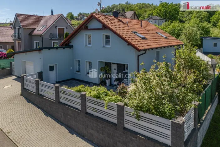 Prodej rodinného domu, Jenišov - Pod Rohem, Zalomená, 135 m2