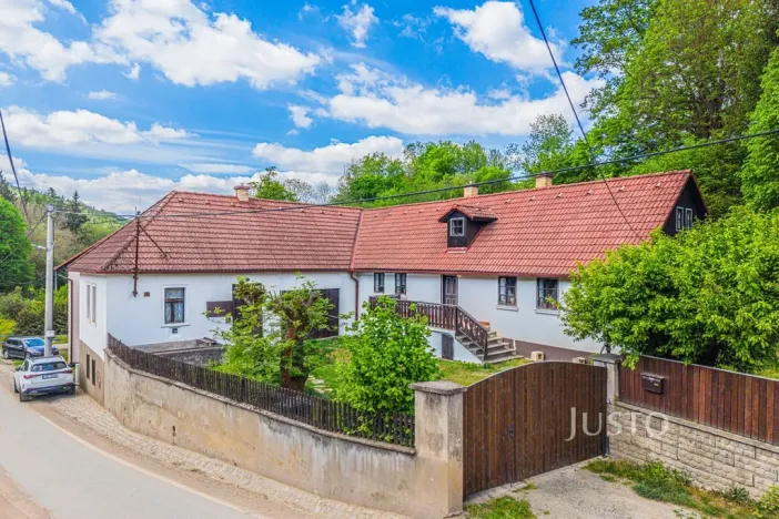 Prodej rodinného domu, Čisovice - Bojov, 137 m2