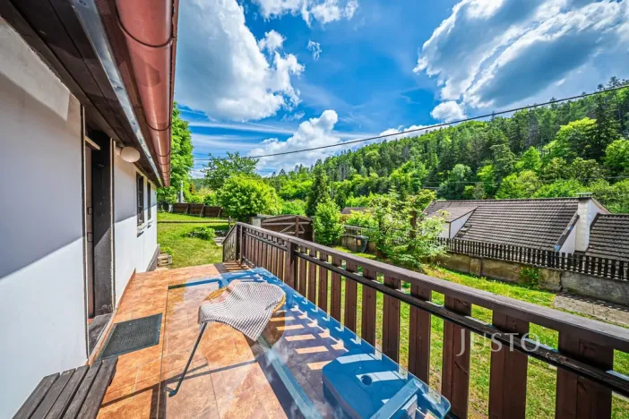 Prodej rodinného domu, Čisovice - Bojov, 137 m2
