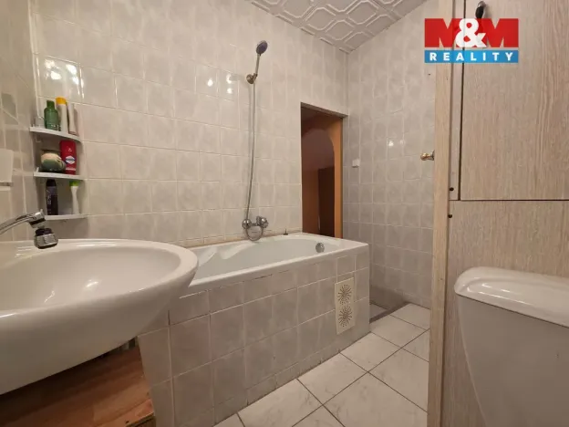 Pronájem bytu 1+1, Nová Role, Nádražní, 52 m2