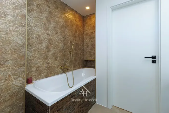 Prodej rodinného domu, Svinaře, Větrná, 156 m2