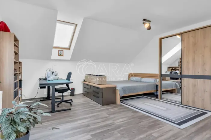 Prodej rodinného domu, Šestajovice, 255 m2