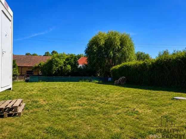 Prodej zahrady, Žerůtky, 770 m2