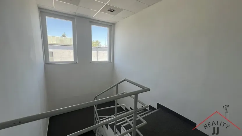 Pronájem skladu, Praha - Hostivař, U továren, 3360 m2