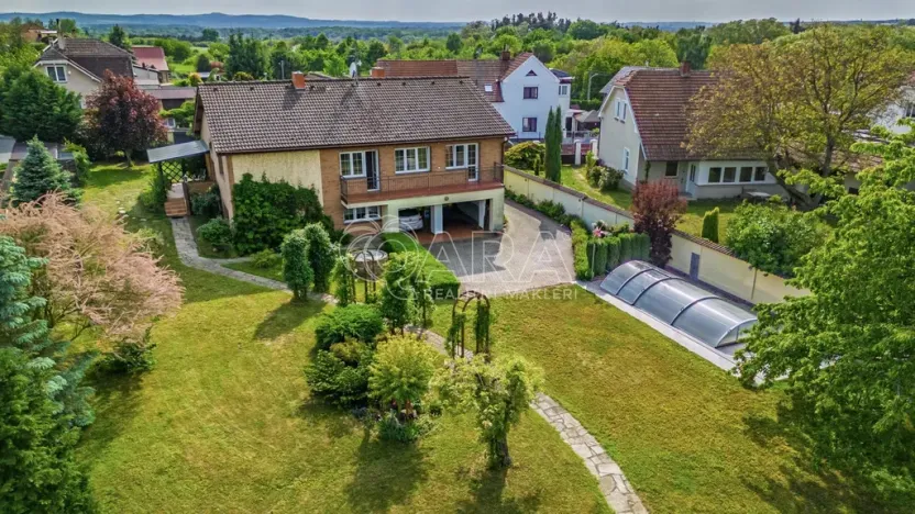 Prodej rodinného domu, Týnec nad Labem - Vinařice, 384 m2