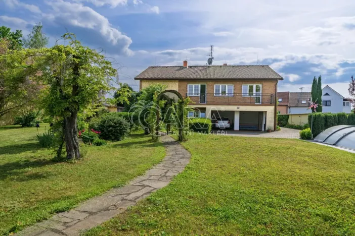 Prodej rodinného domu, Týnec nad Labem - Vinařice, 384 m2