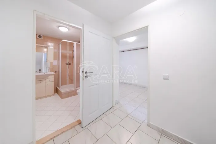 Prodej rodinného domu, Týnec nad Labem - Vinařice, 384 m2