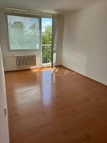 Pronájem bytu 2+kk, Praha - Kobylisy, Kurkova, 44 m2