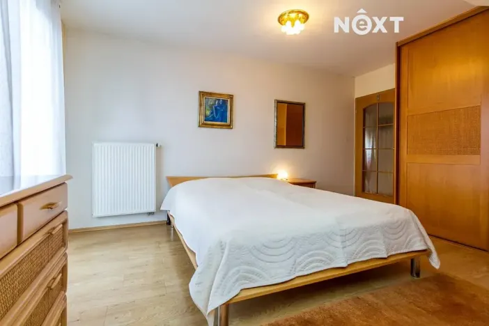 Prodej vícegeneračního domu, Praha - Uhříněves, Merkurova, 420 m2
