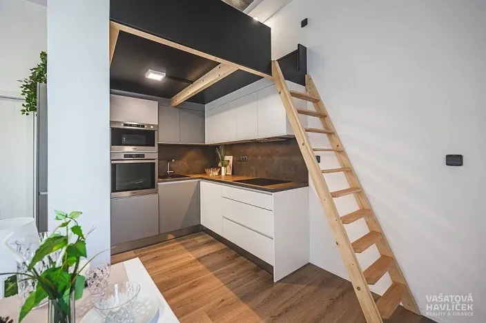 Prodej bytu 1+kk, Hradec Králové, 44 m2