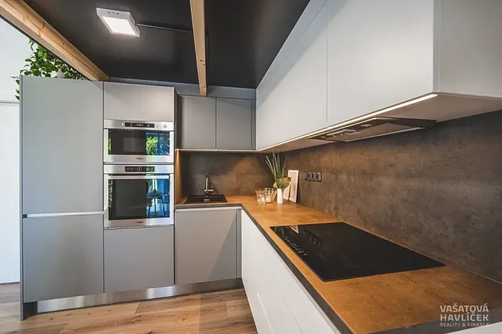 Prodej bytu 1+kk, Hradec Králové, 44 m2