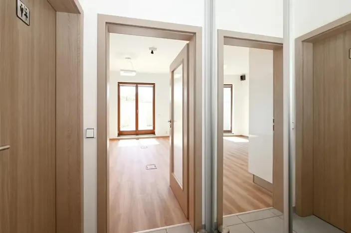 Pronájem bytu 1+kk, Praha - Liboc, Evropská, 51 m2