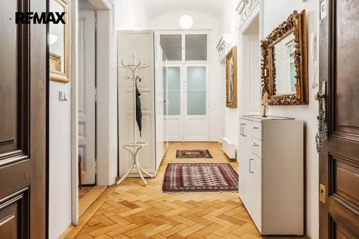 Pronájem bytu 4+1, Praha - Nové Město, Na Zderaze, 180 m2