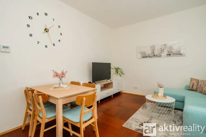 Pronájem bytu 2+kk, Praha - Libeň, Nad Rokoskou, 38 m2