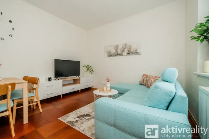 Pronájem bytu 2+kk, Praha - Libeň, Nad Rokoskou, 38 m2