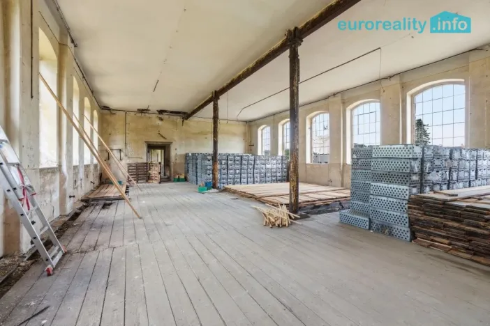 Prodej výrobních prostor, Mikulášovice, 1450 m2