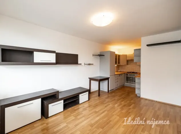 Pronájem bytu 2+kk, Praha - Krč, Točitá, 39 m2